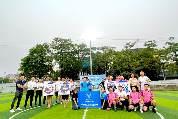 [GIẢI BÓNG ĐÁ TỨ HÙNG THĂNG LONG: RỰC LỬA SÂN CỎ - THẮT CHẶT TÌNH THÂN]